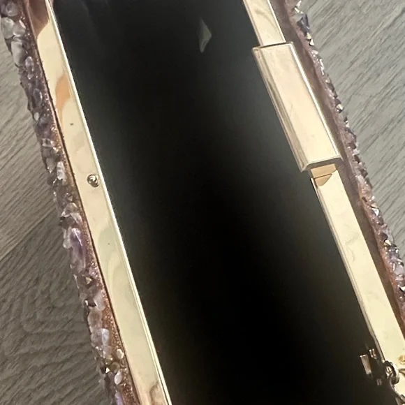 Elegant Purple Sequin Clutch Bag - Picture 3 of 6